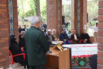 مراسم رونمایی از یادمان شهدای گمنام